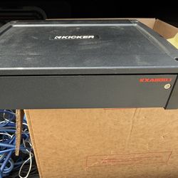 KICKER Amplifier 800.1