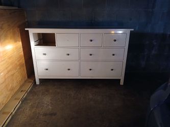 Ikea Hemnes 7 drawers in good condition $20