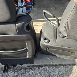 Challenger Sxt Plus Seats 