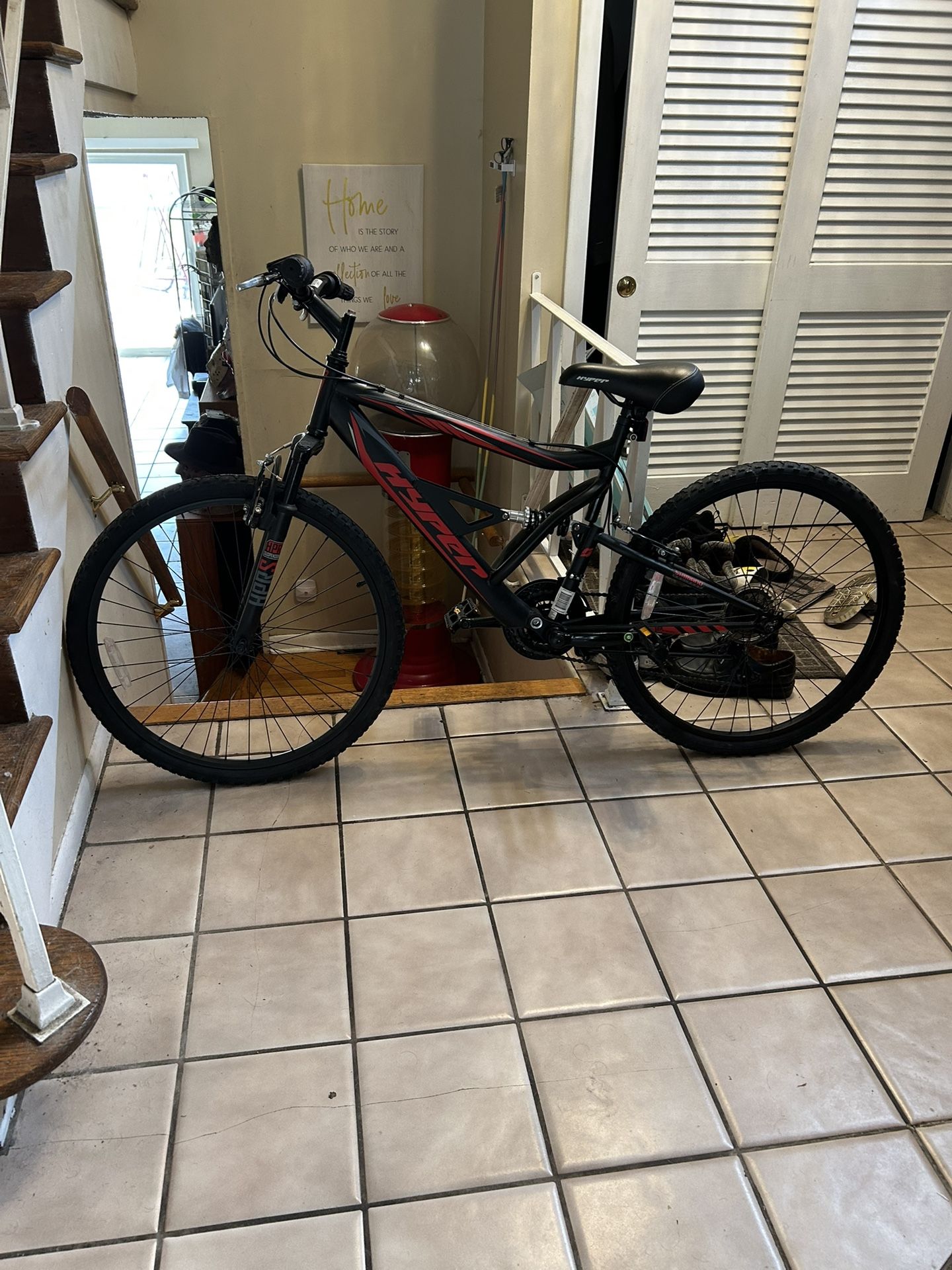 Black. Hyper  Ten Speed Bicycle