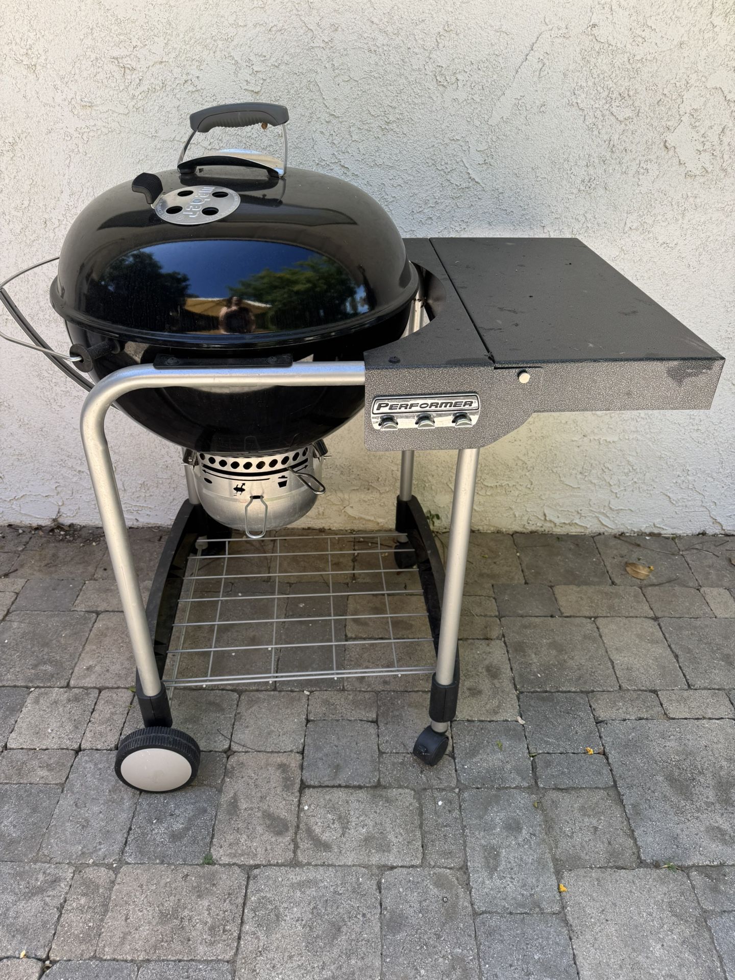 Weber Performer Charcoal Bbq