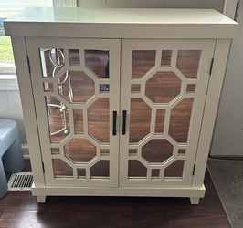 Cabinet With Mirror Doors