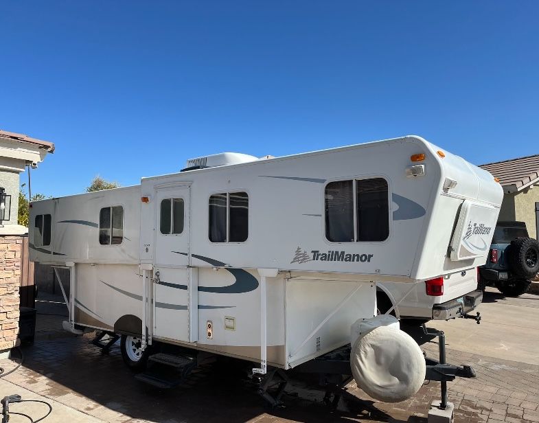 TRAILMANOR Hard-Sided Pop Up Camper (2007 Trailmanor 2619)