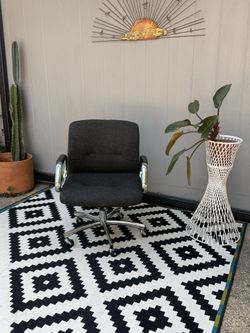 Vintage Mid Century Office Chair .