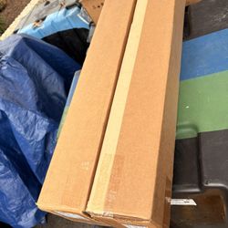 Rear Struts For 2000 To 2006 GMC Yukon Or Suburban