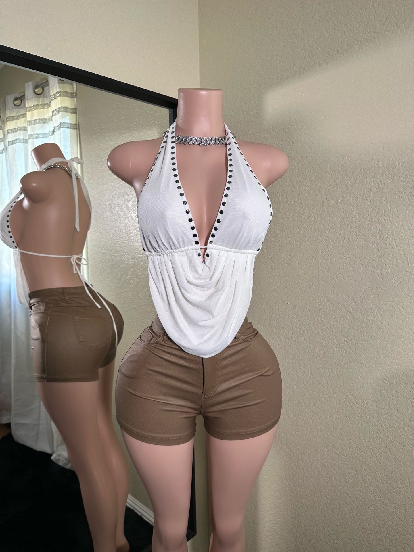 Women’s sexy tops