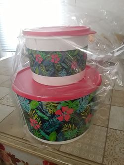 Set 2 new Tupperware