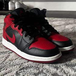 Air jordan 1 Mid ( banned )