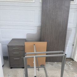 Free Office Furniture,Excellent Condition