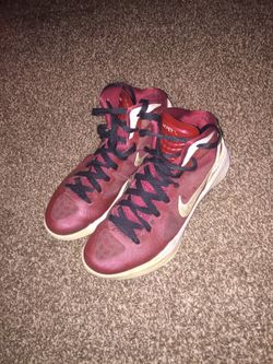 Nike hyperdunks size 11.5 burgundy