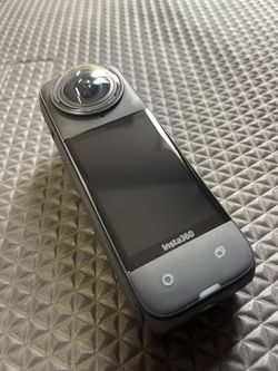Insta360 X4 Adventure Bundle Camera Kit