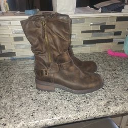 Fergie Zip Up Boots Size 9.5 Obo