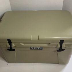 YETI Tundra 45 Cooler