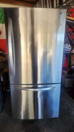 LG Stainless Steel Bottom Freezer Refrigerator