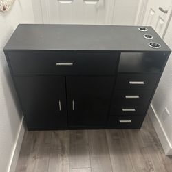 Hairstylist/Barber Salon Station 