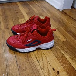 Fila Interceptor like New size 12 (for size 11 too) with insoles new never used. 
Impossible to find!
Only 25 dollars. 
And I gift a New 4 pairs a qua