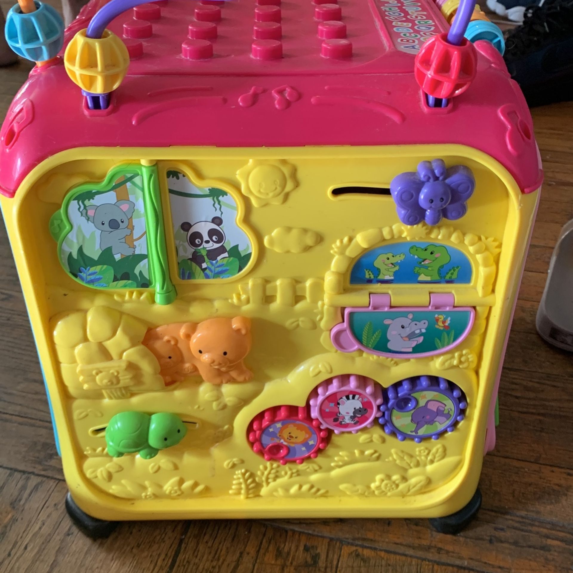 Vtech Ultimate Alphabet Activity Cube