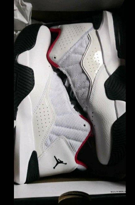 Men Sneakers, Jordan, Converse, Puma, K-Swiss, Shorts & more. read below