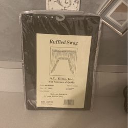 Ruffled swag   7.00