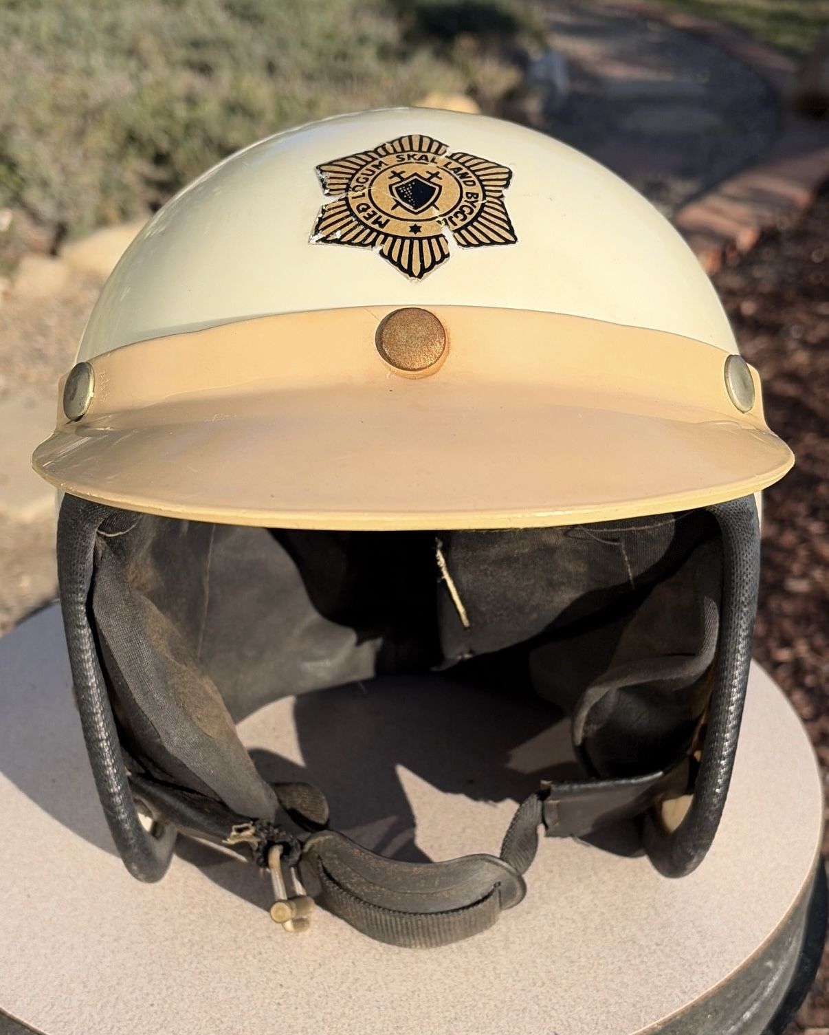 VINTAGE 1960’s WHITE BELL SWEDISH POLICE MOTORCYCLE HELMET! NICE! 