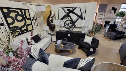 Sale.. sale.. Stylish Transitional Sofa & love Seat. Proudly Made in USA!!
