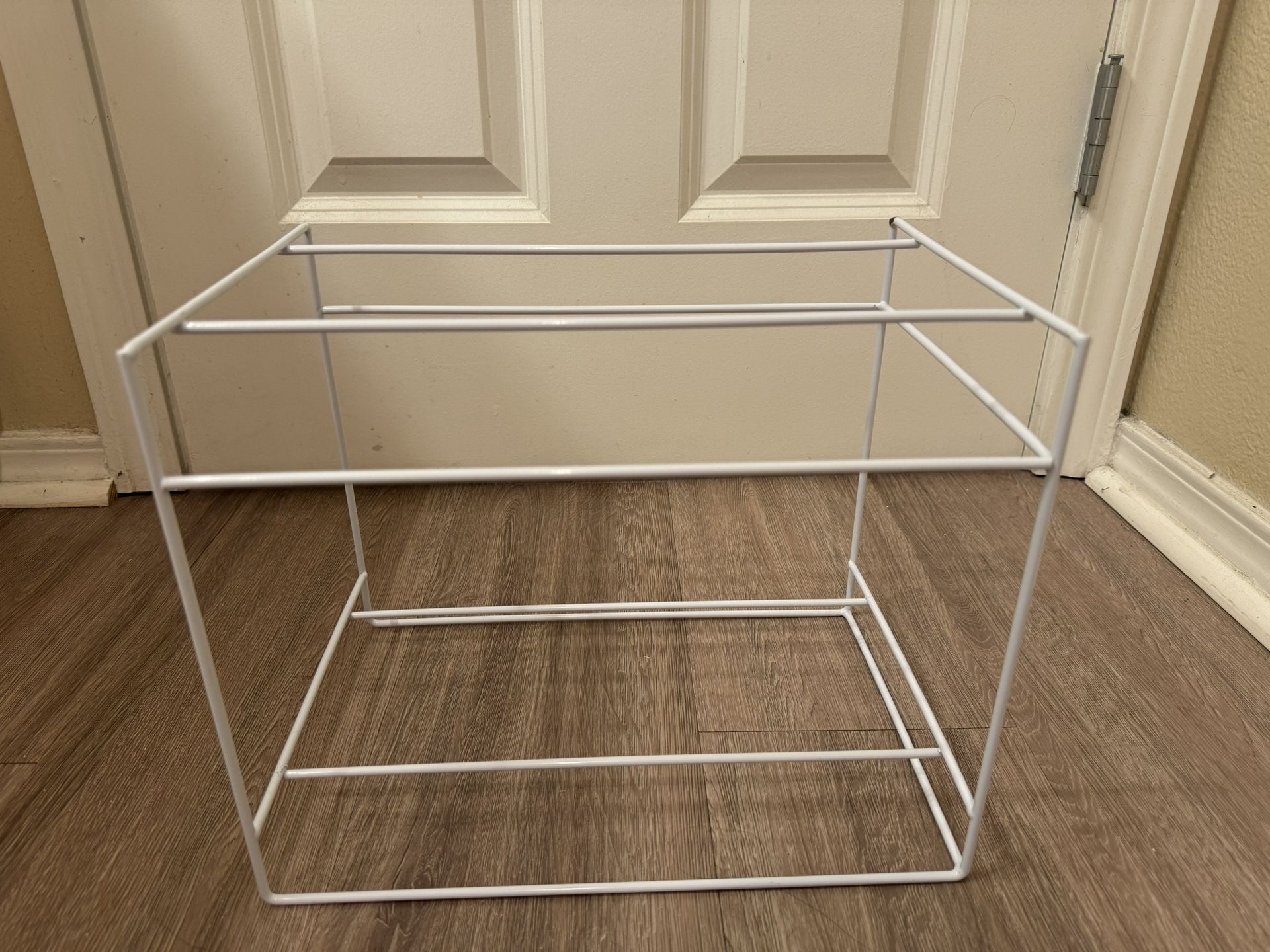 Simple White Wire Storage Rack For Organizing