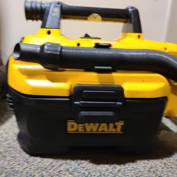 Dewalt Wet / Dry Vacuum 