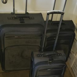 Traveler's Choice 3-Piece Softside Expandable Luggage Set
