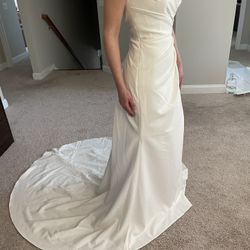  Brand New Wedding Dress – White Magnolia – Size 4