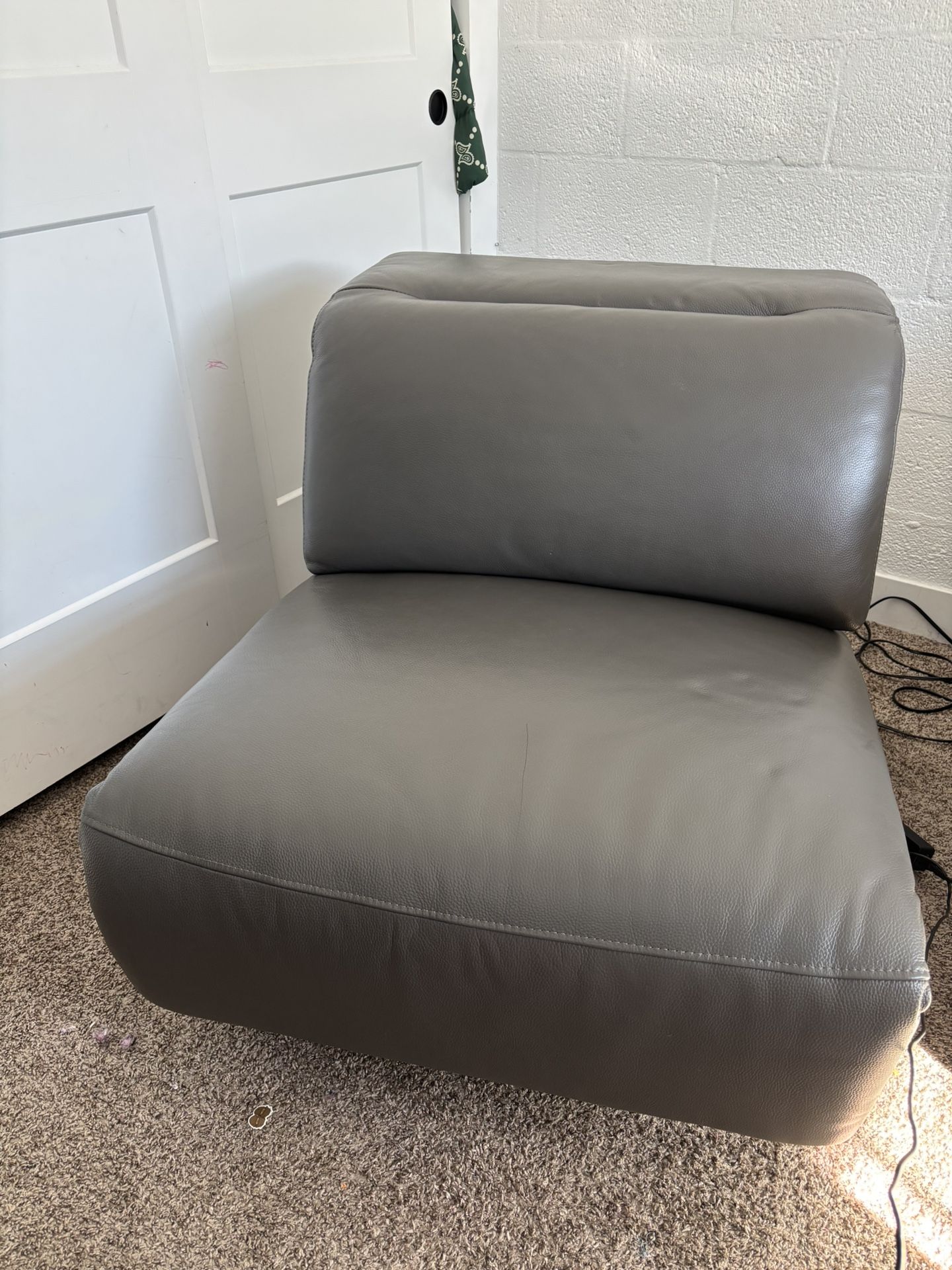 Single Recliner Piece 