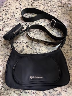 Lululemon purse