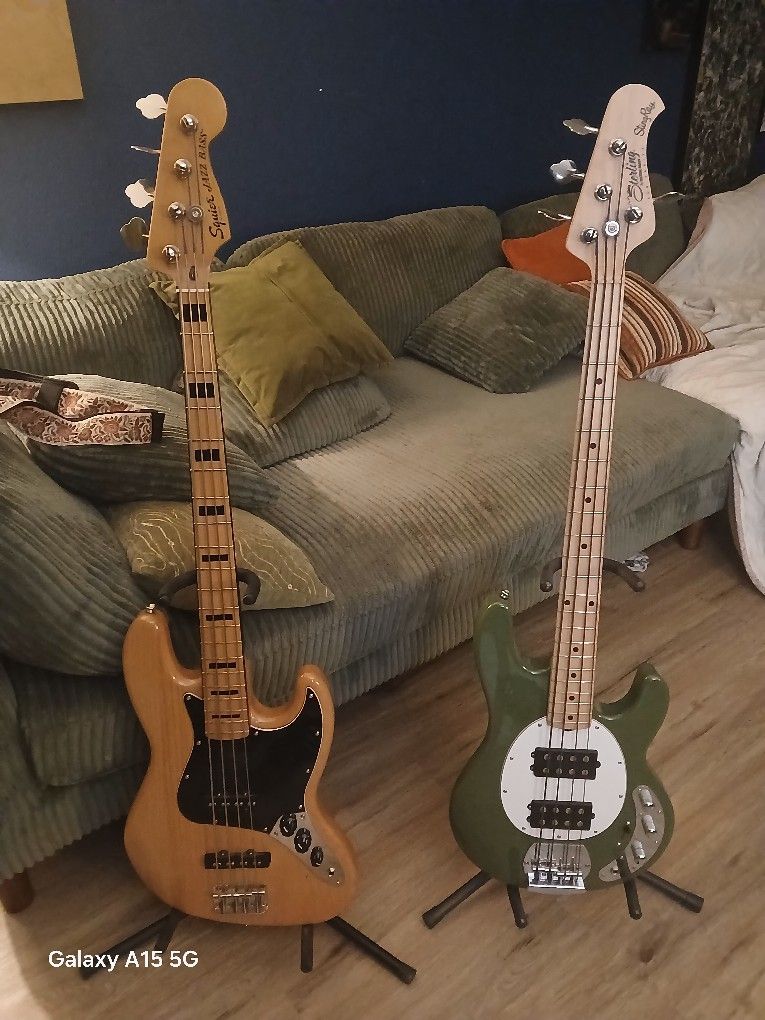 Fender Jazz Squire, Stingray Sterling(made By Fender), Fender Rumble 40 Bass Amp(110wtts)
