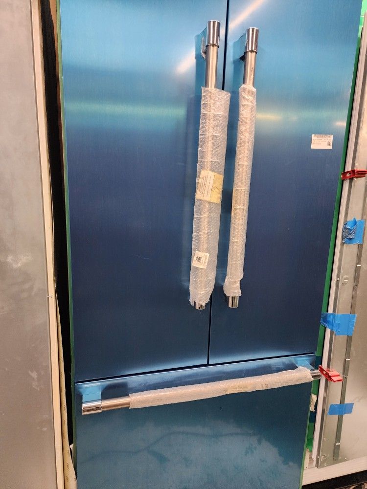 New Thermador Built In Refrigerator 36-inch Stainless Steel 