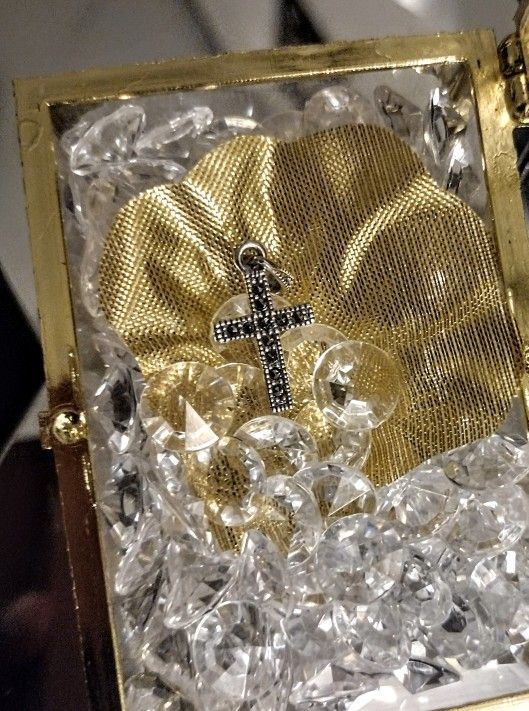 925 Sterling Silver Marcasite Cross Charm Pendant 