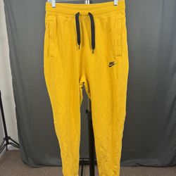 Nike Club Fleece Joggers – Yellow/Gold – Size S Tall – New