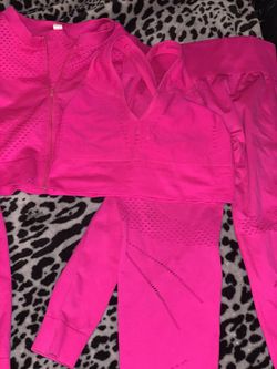 NEW NEVER WORN Neon Pink Fashion Nova Workout Three-piece Set 