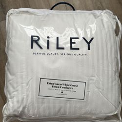 Riley King Size Goose Down Comforter