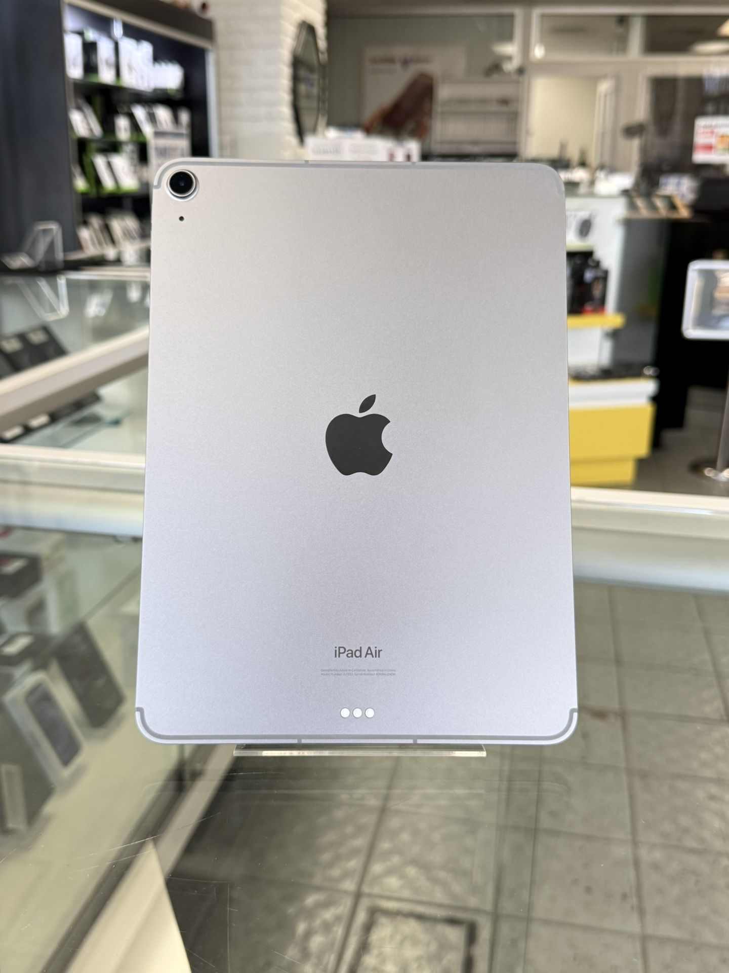 iPad Air 11-inch M2 128GB WiFi & Cellular