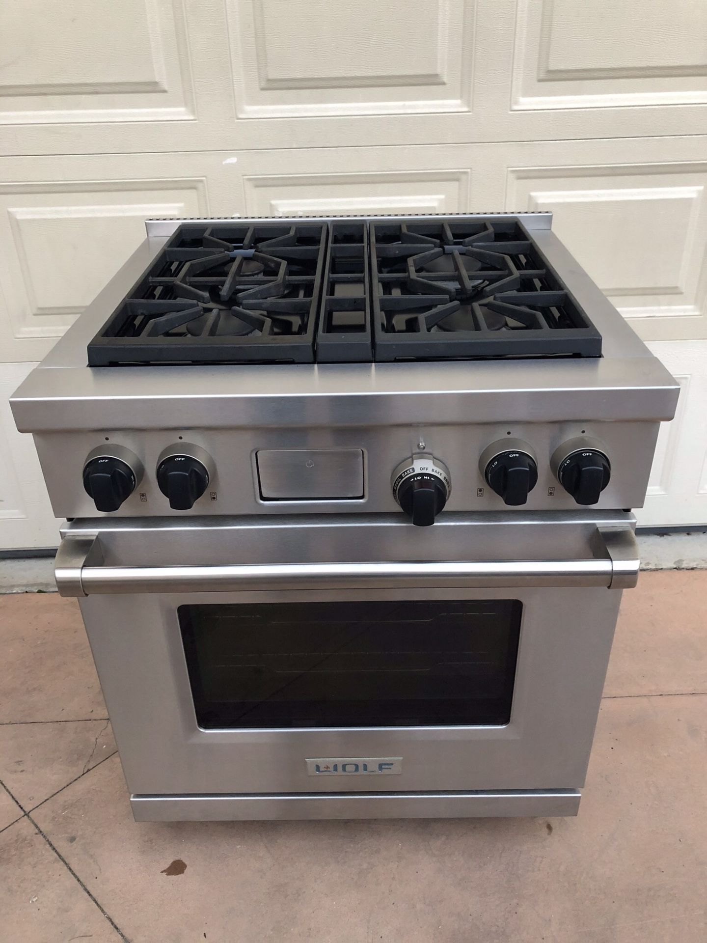 Wolf 30” Dual Fuel Range Stove DF304 [SOLD] for Sale in Signal Hill, CA OfferUp