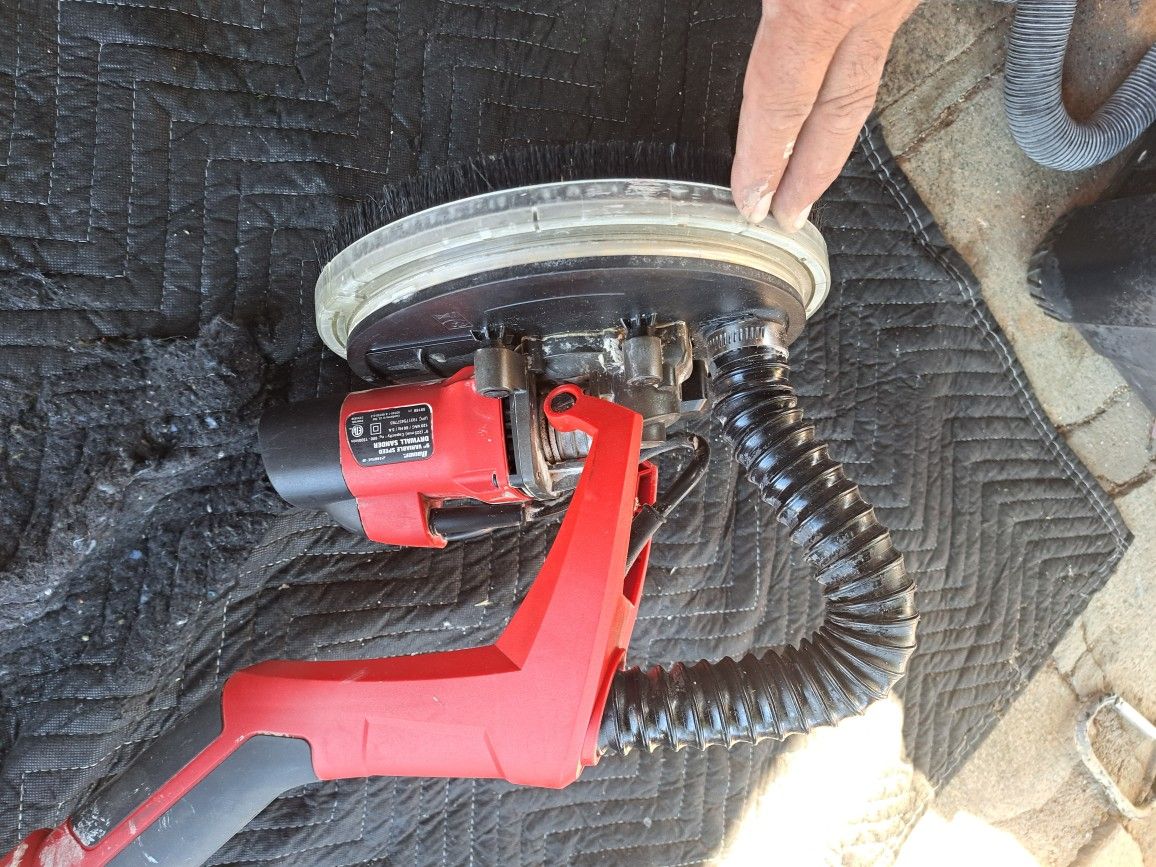 DRYWALL SANDER WITH LIGHT . GOOD WORKING CONDITION