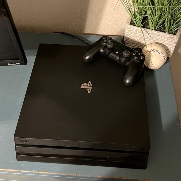 PS4 Pro Really Good Condition Works Really Good