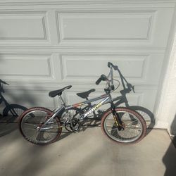 Power Lite  P19 Falcon BMX bike