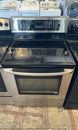 Stainless LG Electric Range with Glass Top
