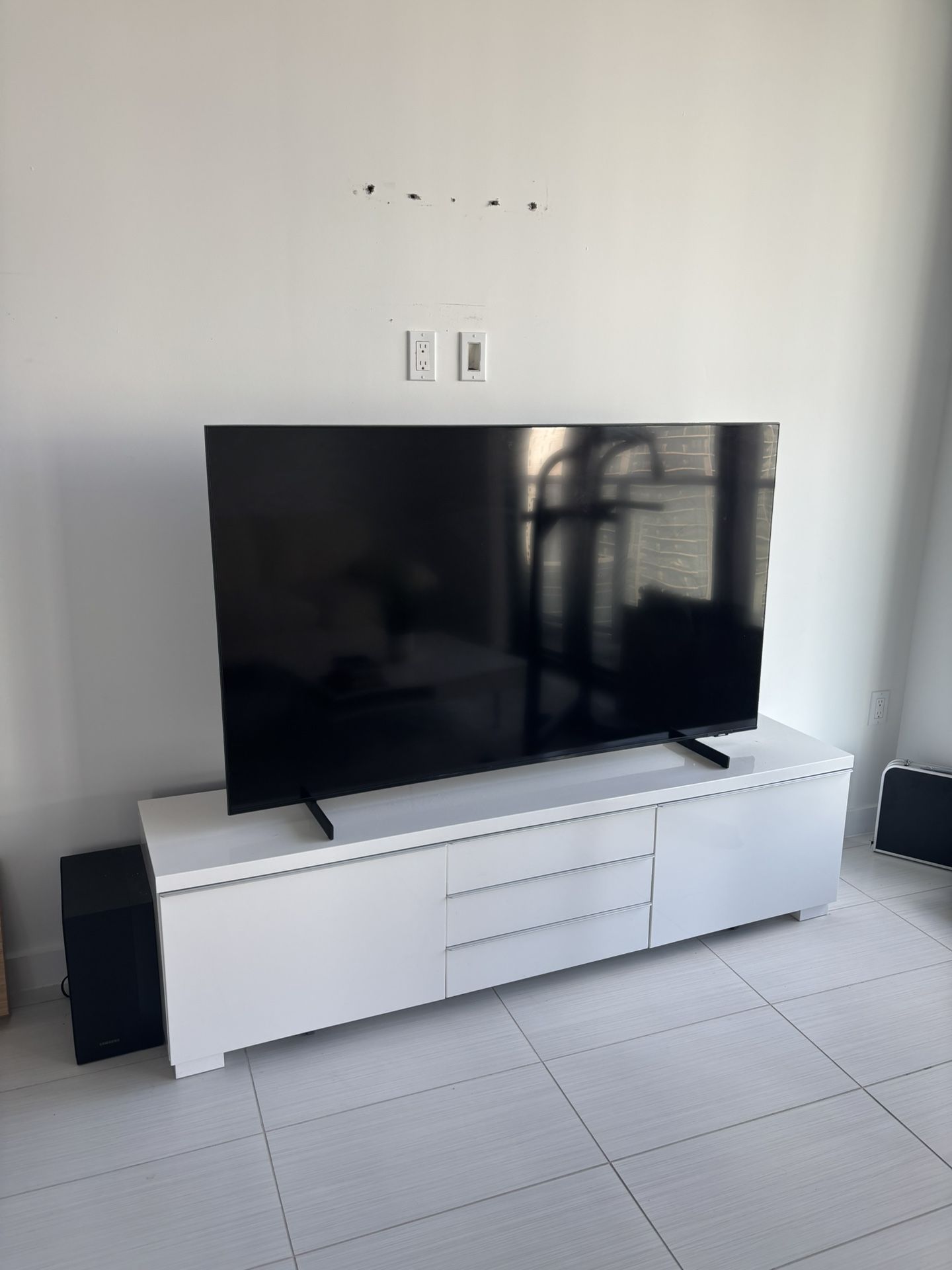 Modern White Gloss TV Stand / Media Console
