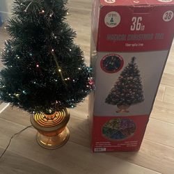 VINTAGE MAGICAL FIBER OPTIC CHRISTMAS TREE BOX AND P/W