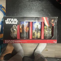 Disney Star Wars The Force Awakens Set of Four Glasses