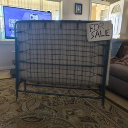 Folding bed/ Came que se dobla