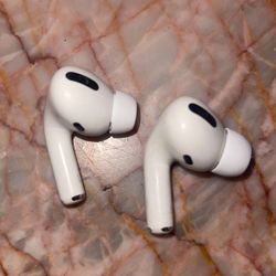 Single AirPod Pro First Generation 