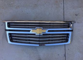 2015 Chevy Suburban LTZ grill