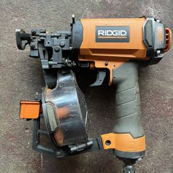 RIDGID Pneumatic 15 Deg. 1-3/4 in. Coil Roofing Nailer in great working condition 